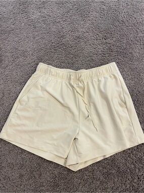 Old Navy Cream Drawstring Athletic Shorts